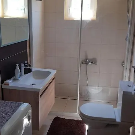 Popaj Apartment *