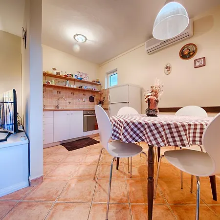 Popaj Apartment Komiza