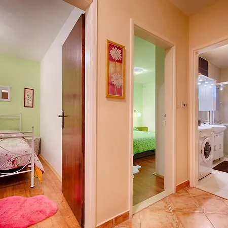Popaj Apartment *
