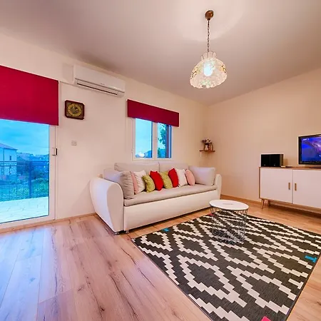 Popaj Apartment Komiza